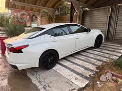 نيسان ألتيما